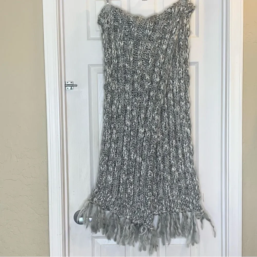 GAP Gray Chunky Knit Scarf